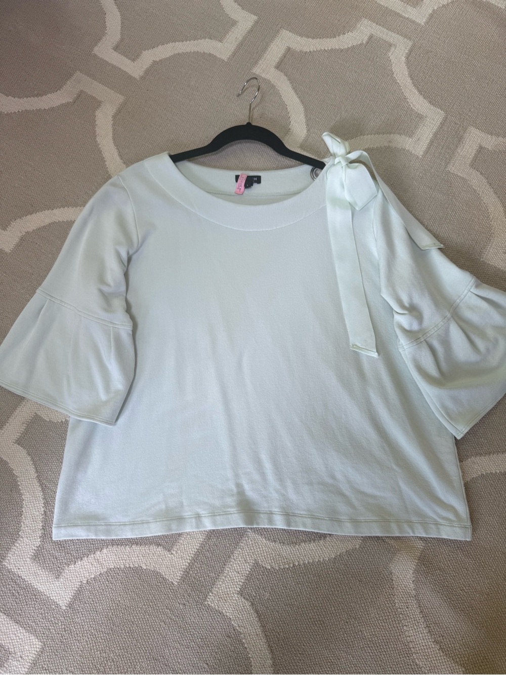 Worth New York Light Mint Bell Sleeve top w/accent ribbon on grommet ring. GUC!